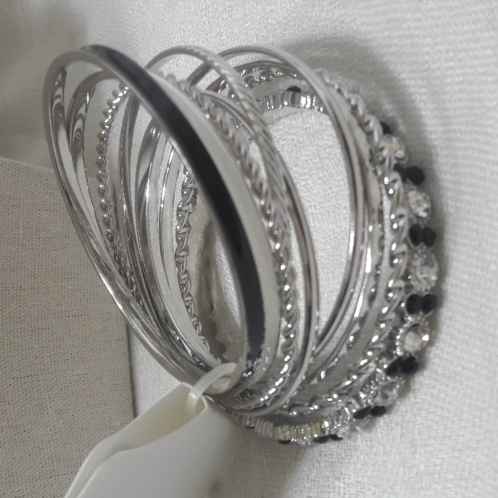 Women  9 Bangles Set, Silver, Black, White Interchangeable 8" Arou…